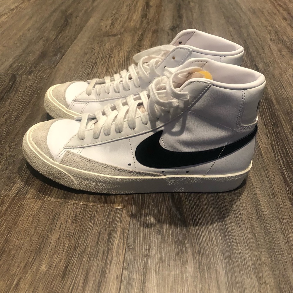 Nike blazers. Size 8.5. Like new condition.